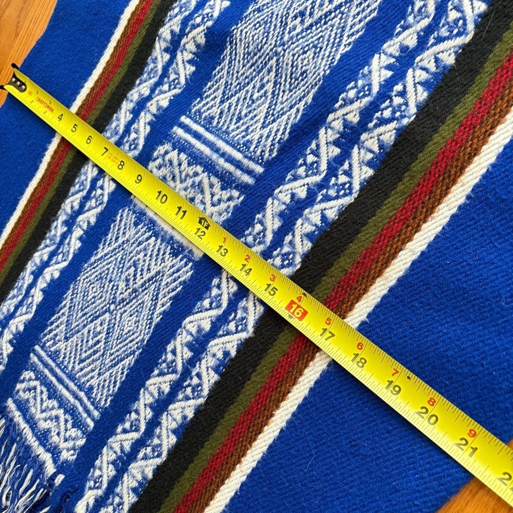 100% Alpaca Wool Poncho Cape Made in Ecuador - Picture 7 of 16